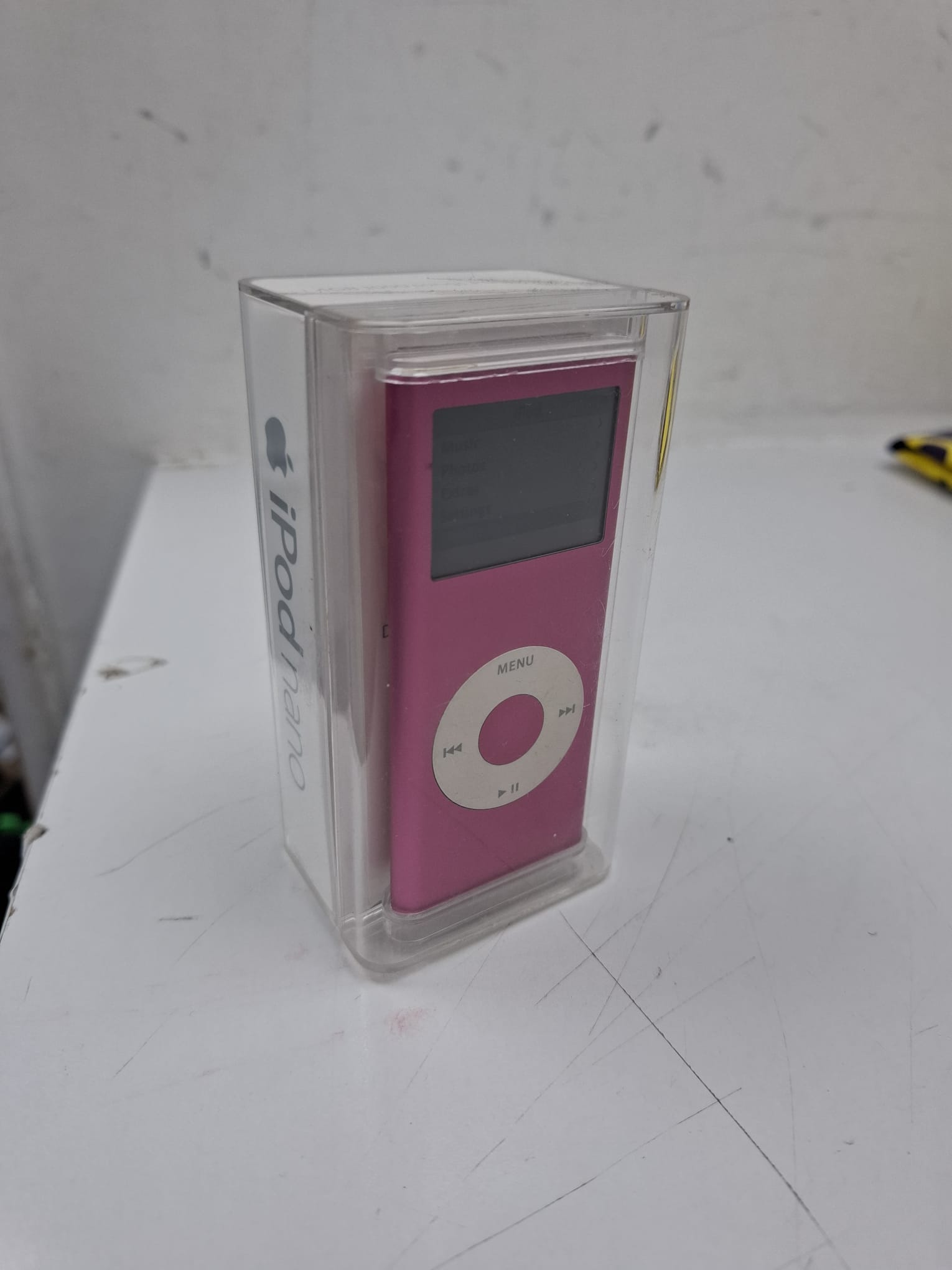 iPod nano A1199 新品未開封 Pre-owned iPod Nano 2nd gen A1199 4GB Pink MP3 Player Working